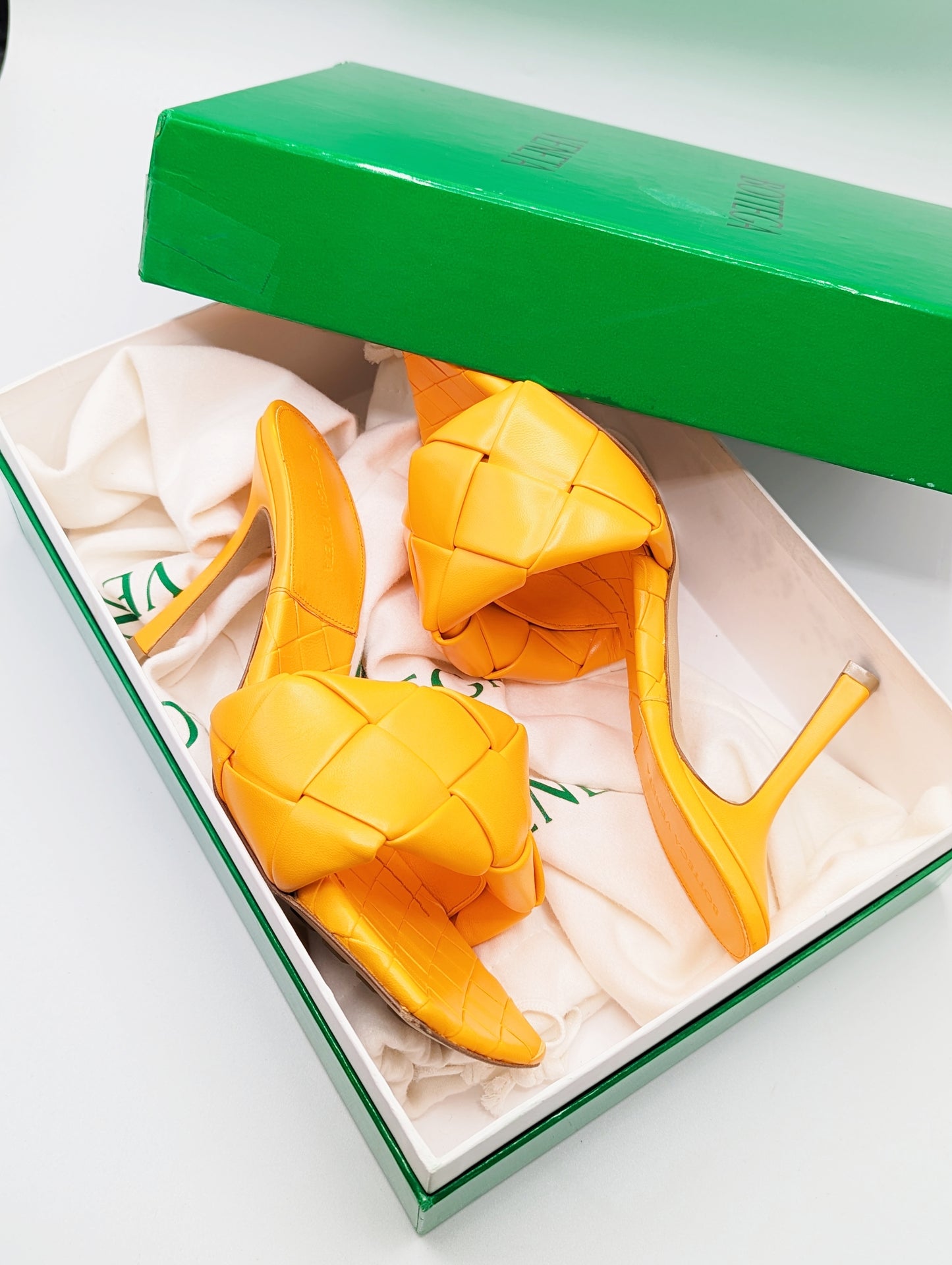 Bottega Veneta Tangerine Woven Lido Heels Size 39 Full Set